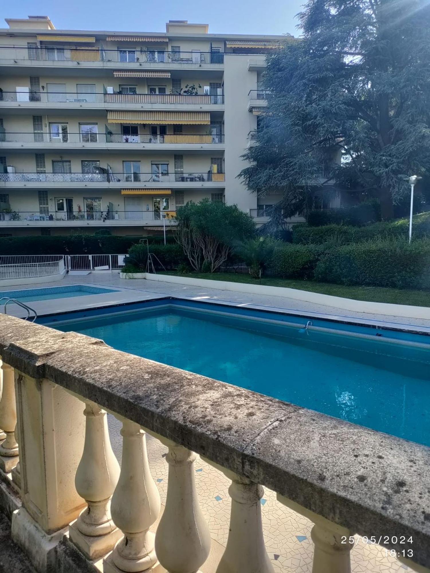 A - 10 Min De La Appartamento